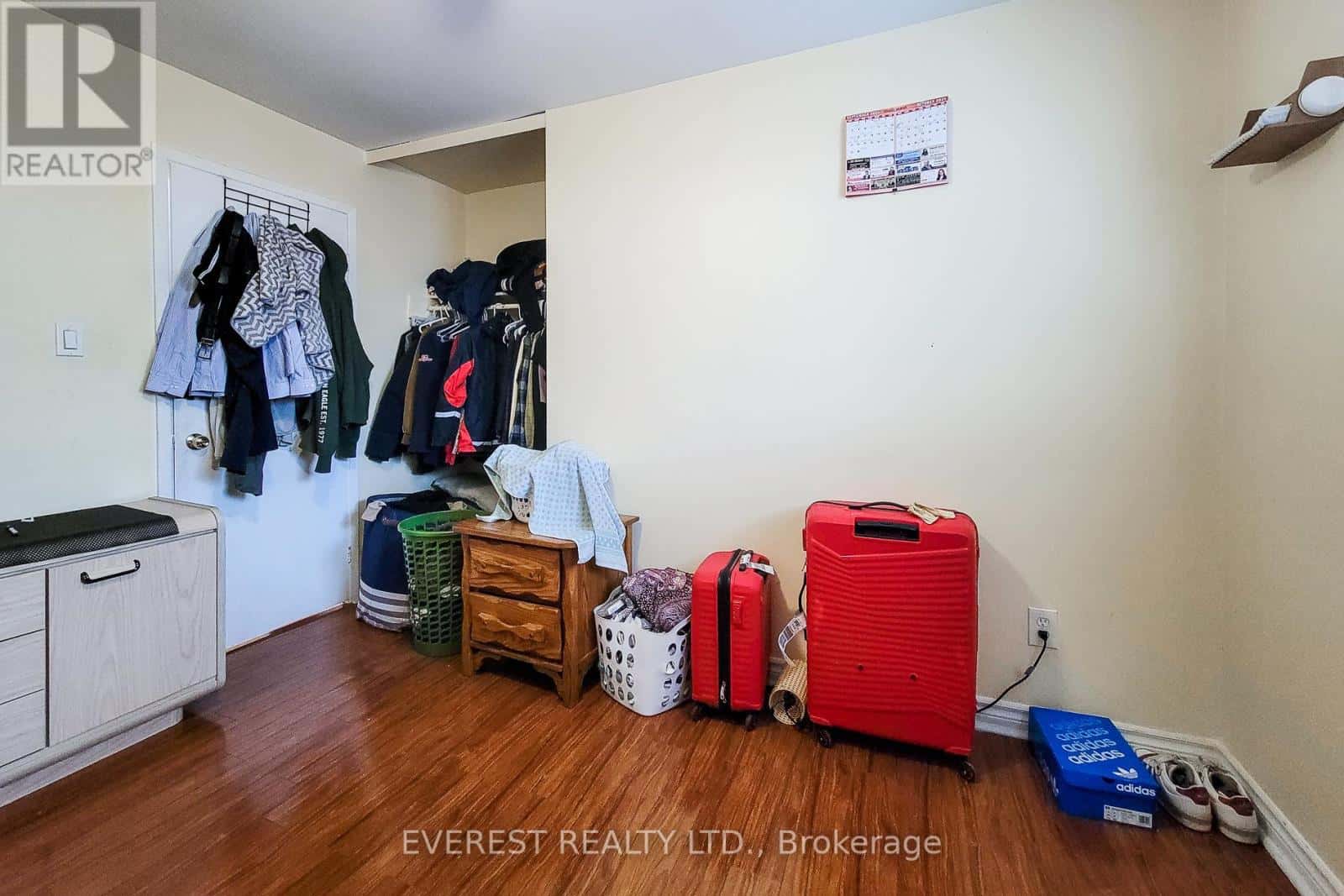 Mississauga (Malton) — Mississauga (Malton) - Photo 2 of 49