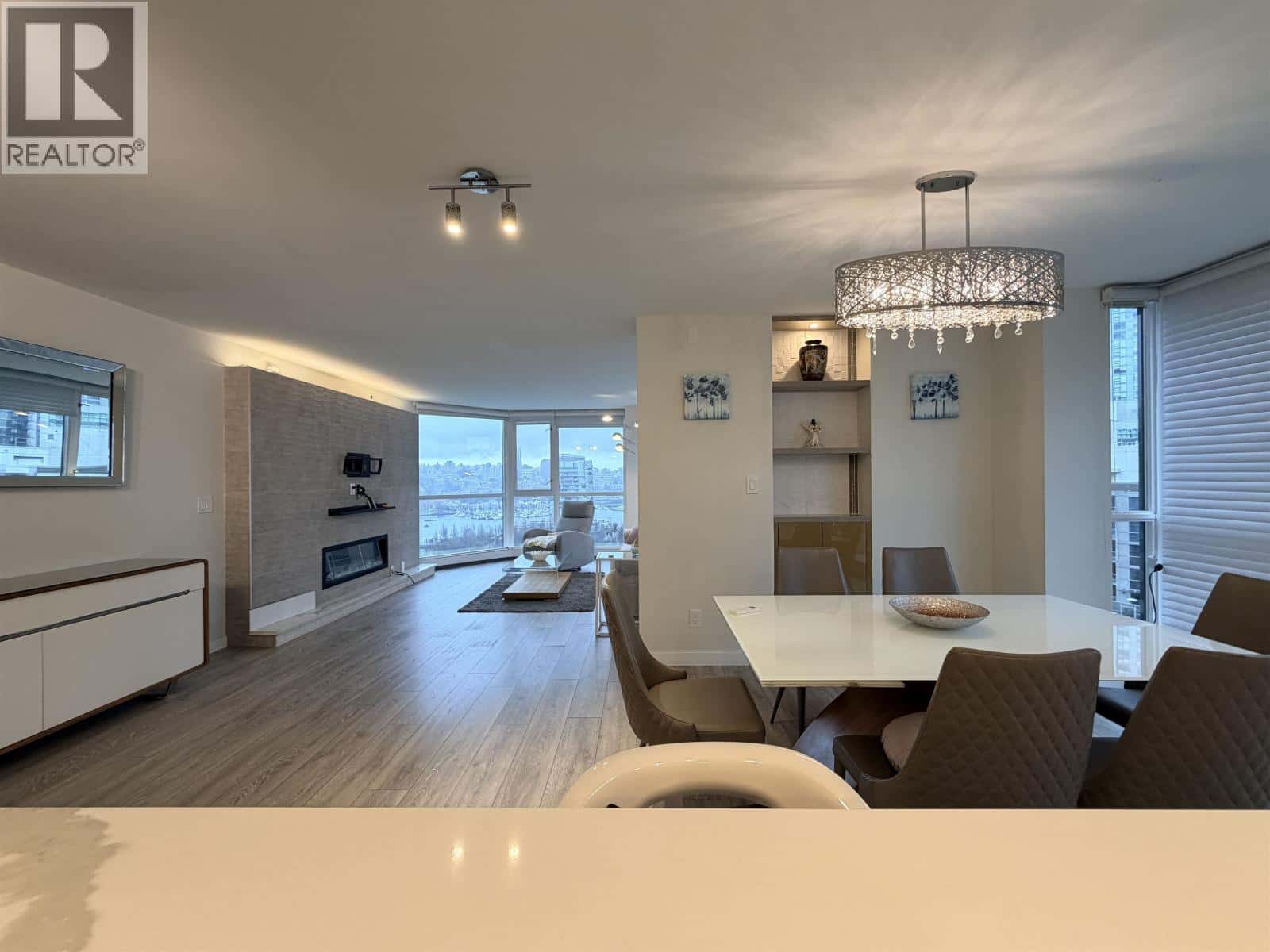 Vancouver — Vancouver - Photo 2 of 20