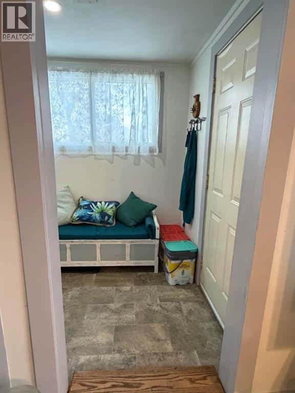 4910 44 Street — Camrose, Alberta - Photo 3 of 29