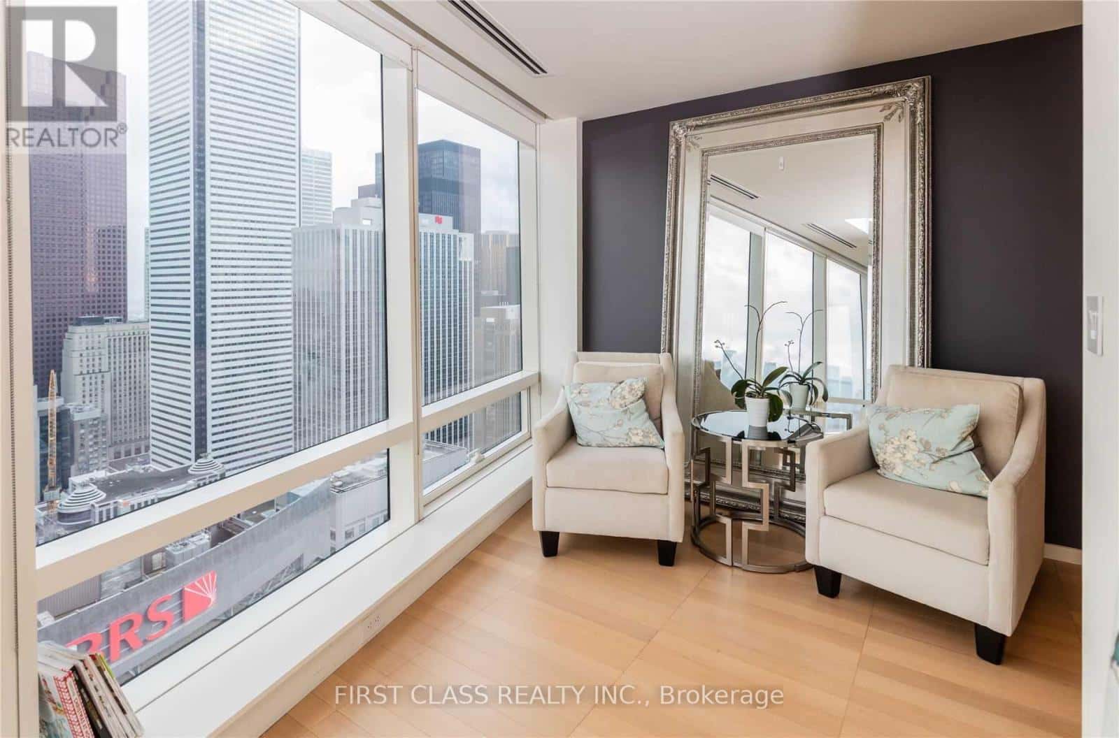 4106 - 180 UNIVERSITY AVENUE — Toronto (Bay Street Corridor) - Photo 2 of 15