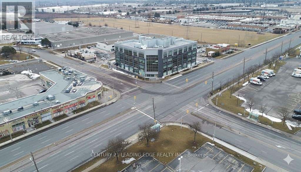 206 - 2855 MARKHAM ROAD — Toronto (Rouge) - Photo 2 of 4