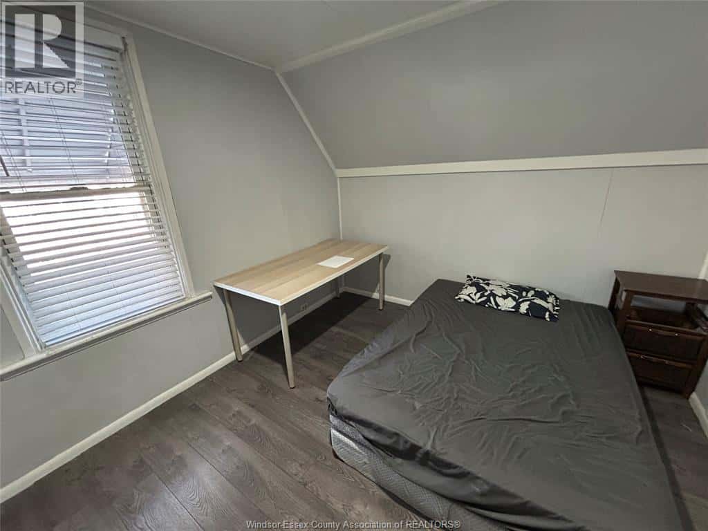 Windsor — Windsor - Photo 4 of 7