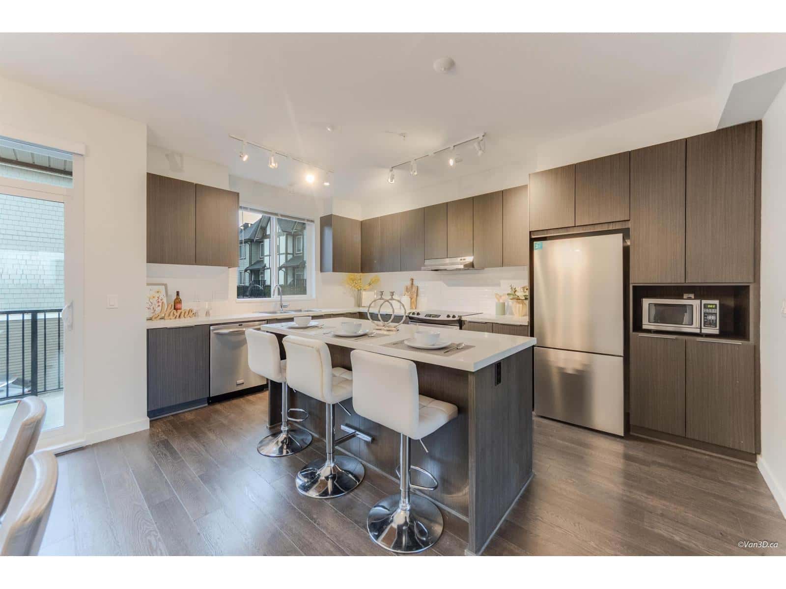 Langley — Langley - Photo 4 of 38