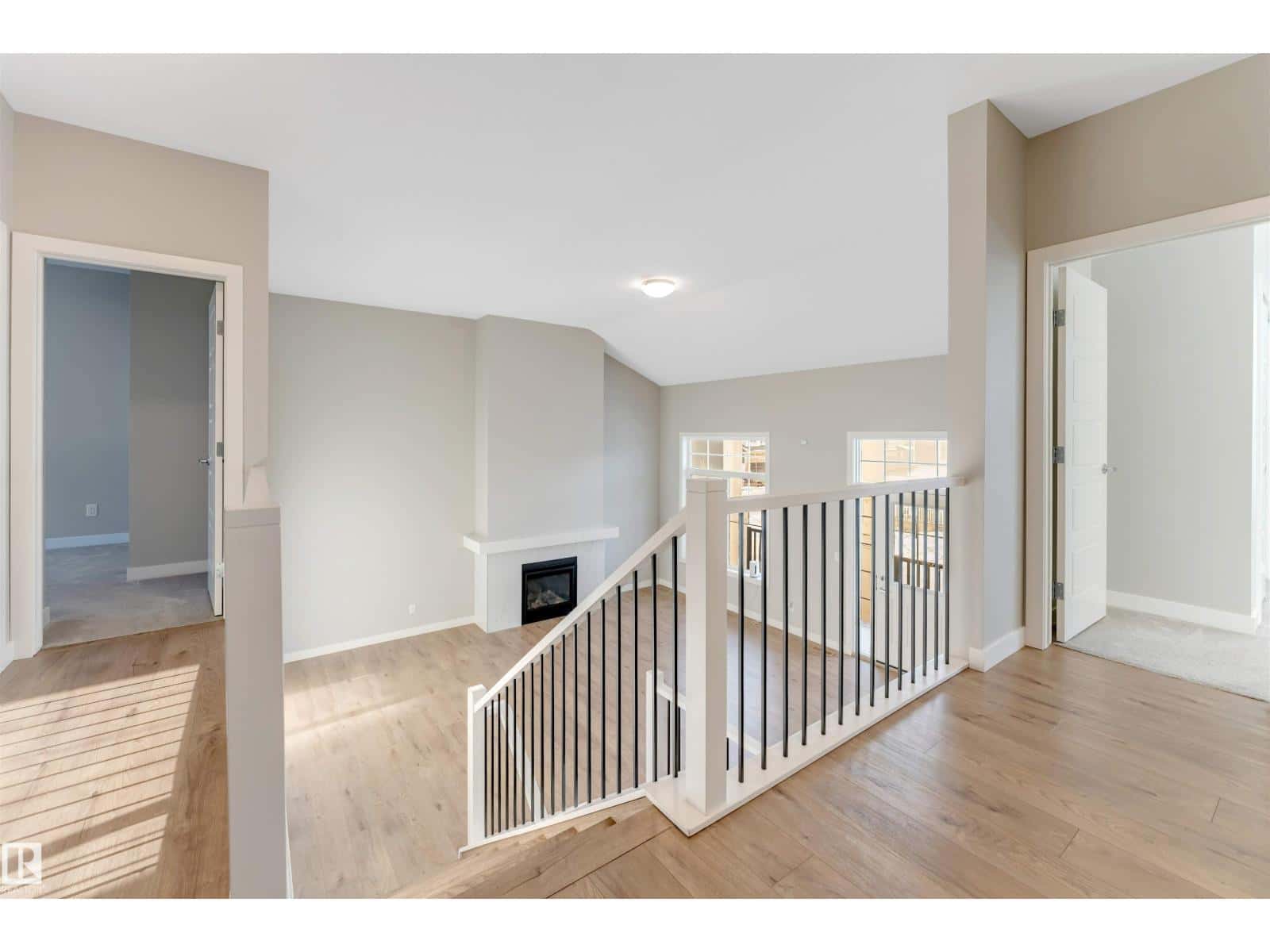 Edmonton — Edmonton - Photo 4 of 52