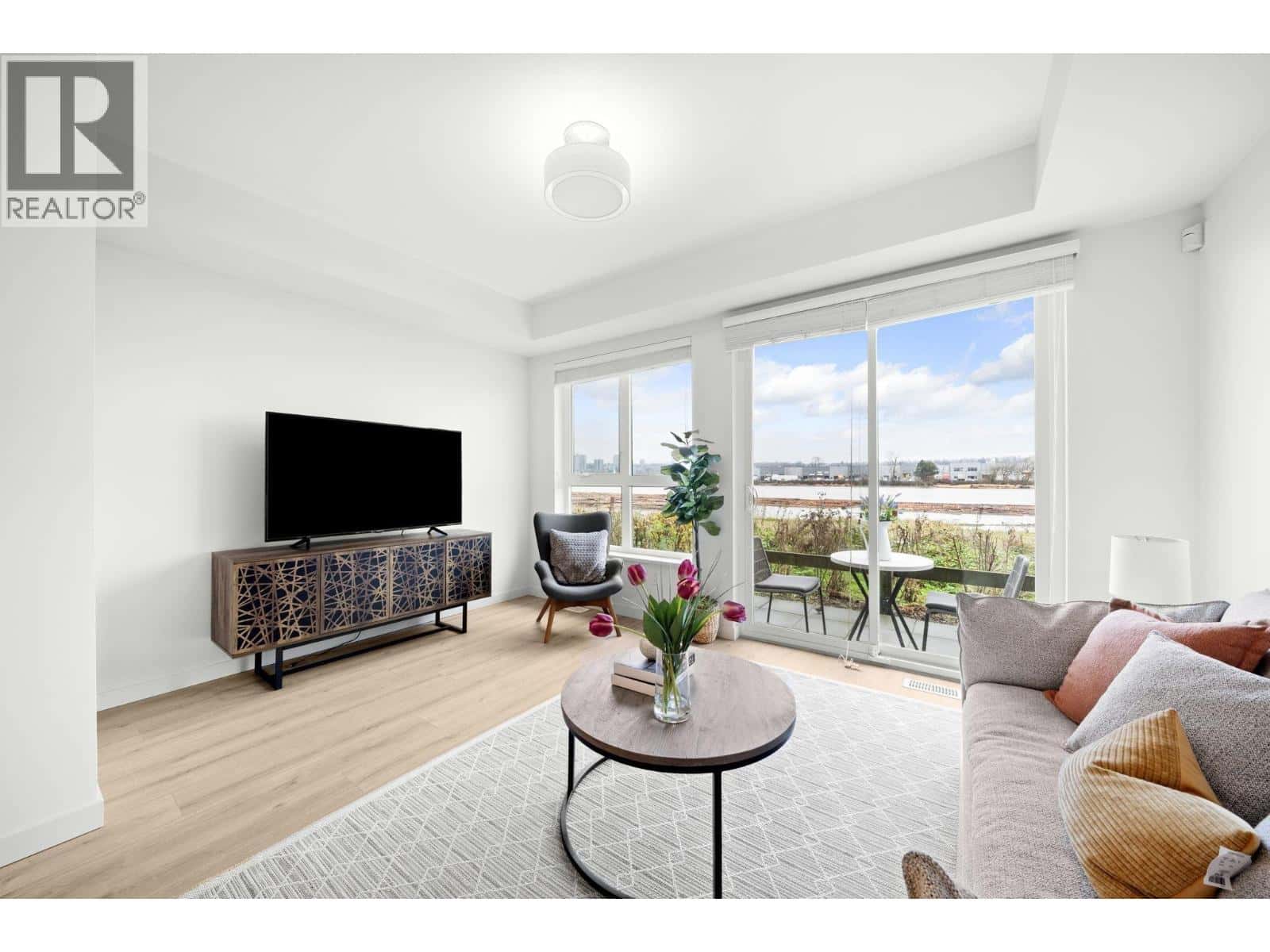 26 10311 RIVER DRIVE — Richmond - Photo 2 of 35