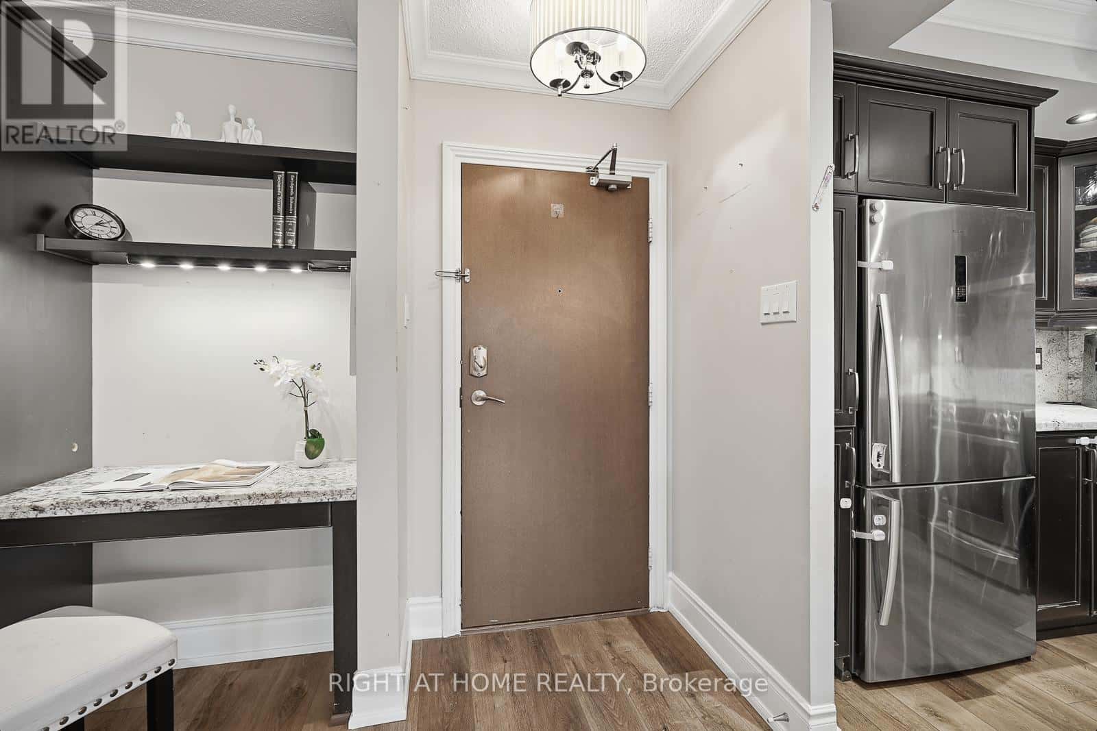 206 - 135 MARLEE AVENUE — Toronto (Briar Hill-Belgravia), Ontario - Photo 4 of 43