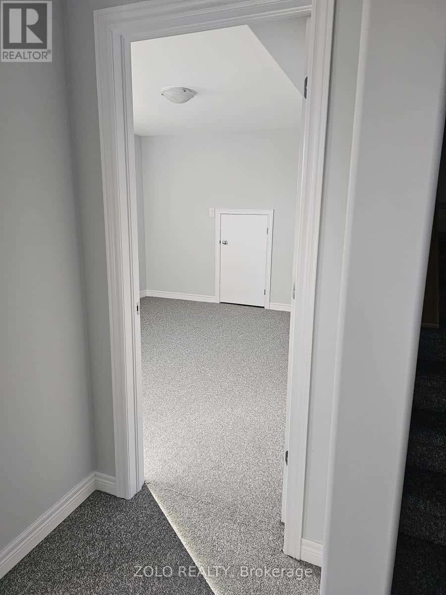 48 YORK DRIVE — Peterborough (Monaghan Ward 2) - Photo 4 of 7