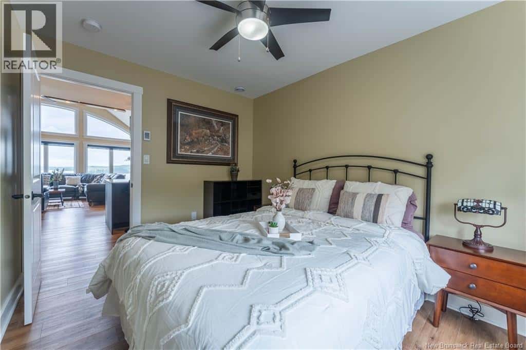 Utopia — Utopia - Photo 4 of 48