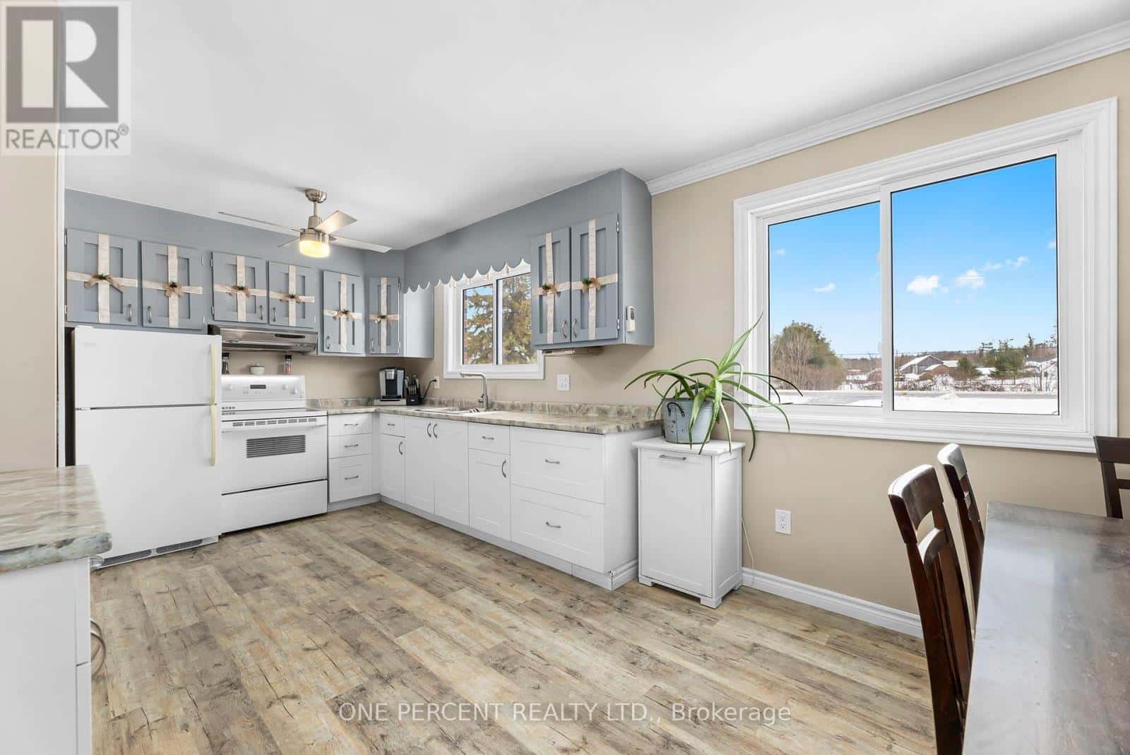 Kawartha Lakes (Fenelon Falls) — Kawartha Lakes (Fenelon Falls) - Photo 4 of 36