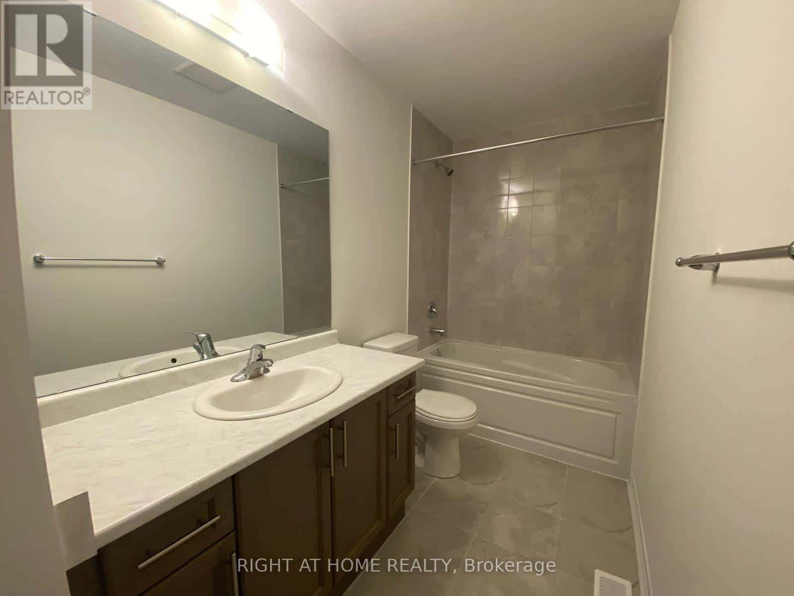 Brantford — Brantford - Photo 5 of 24