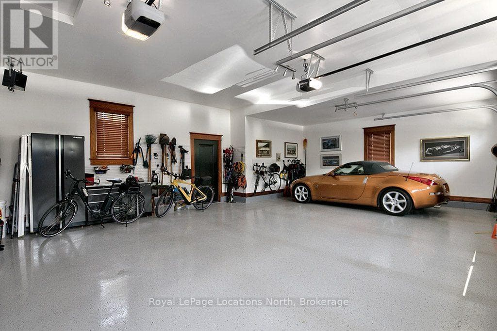 Blue Mountains — Blue Mountains - Main photo