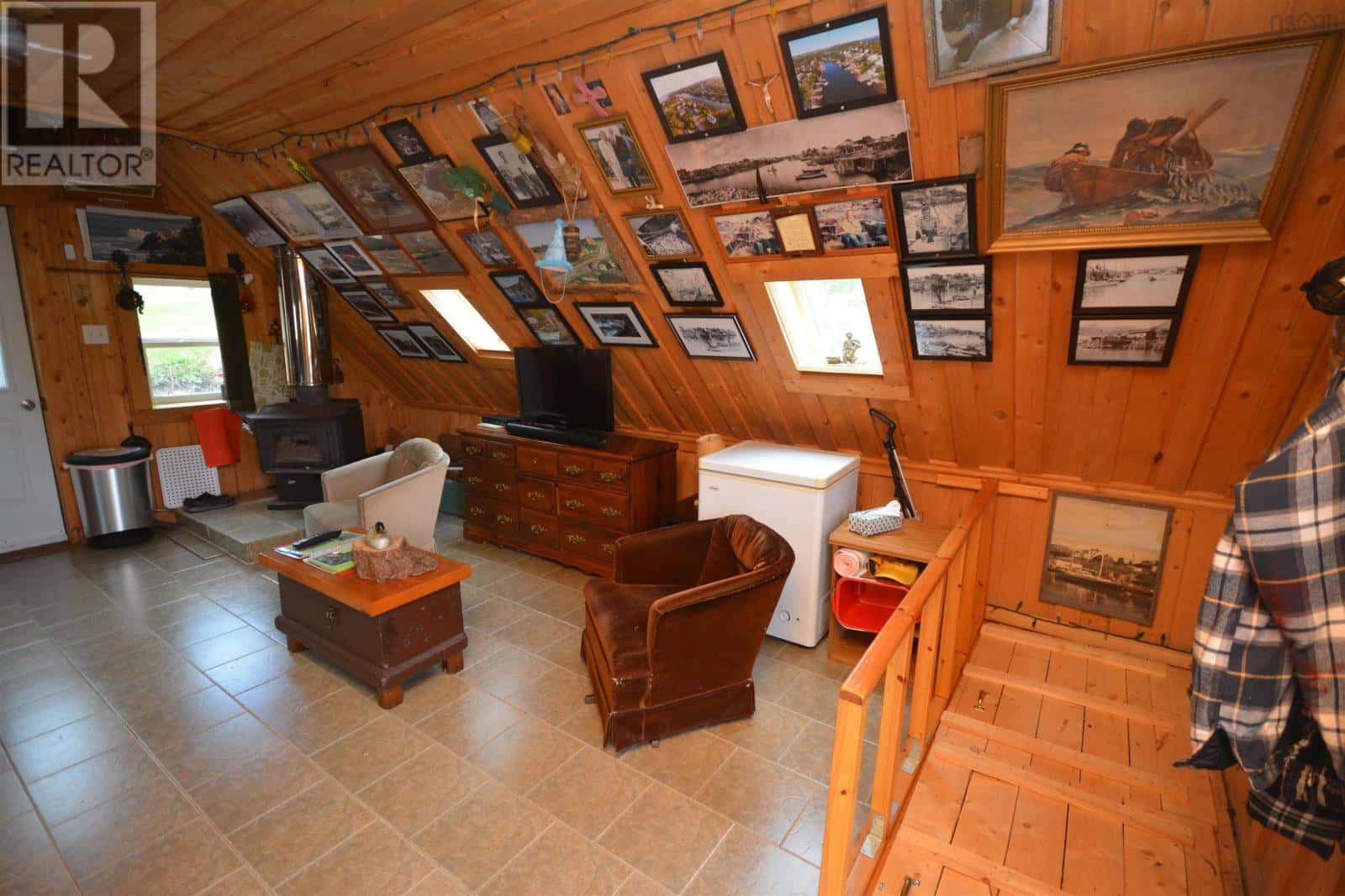 1570 John Brackett Drive — Herring Cove, Nova Scotia - Photo 5 of 24