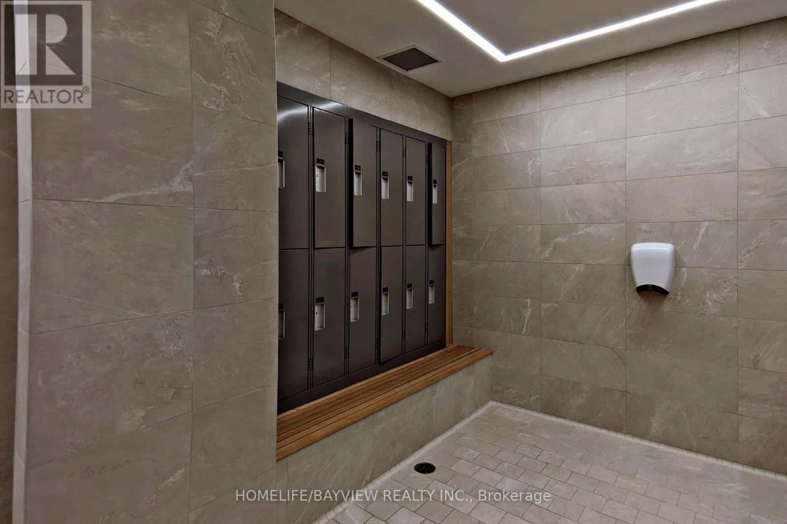 Toronto (Mimico) — Toronto (Mimico) - Photo 4 of 37