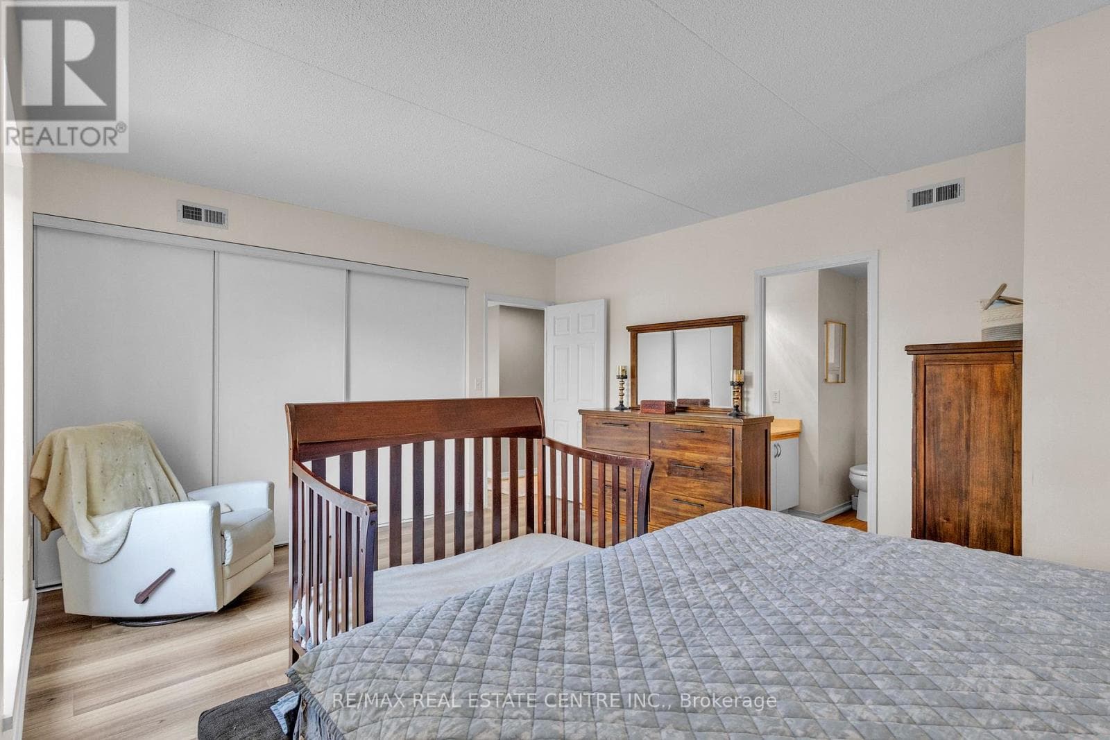 Guelph (Junction/Onward Willow) — Guelph (Junction/Onward Willow) - Main photo