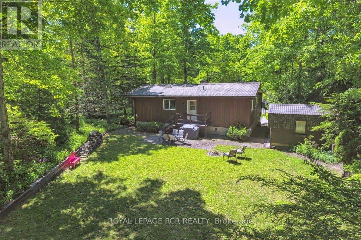 South Bruce Peninsula — South Bruce Peninsula - Photo 4 of 27