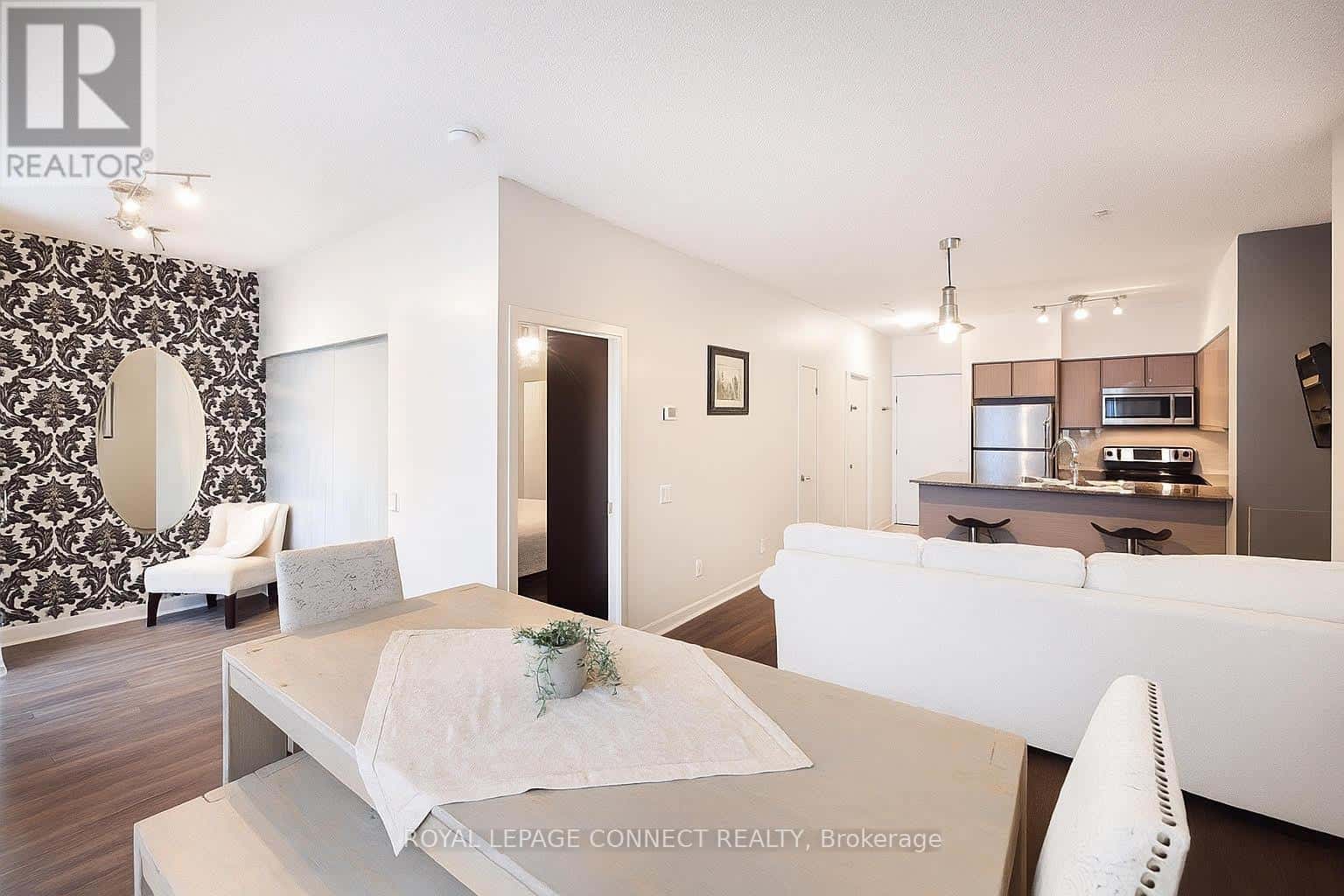 Toronto (Clanton Park) — Toronto (Clanton Park) - Photo 5 of 20