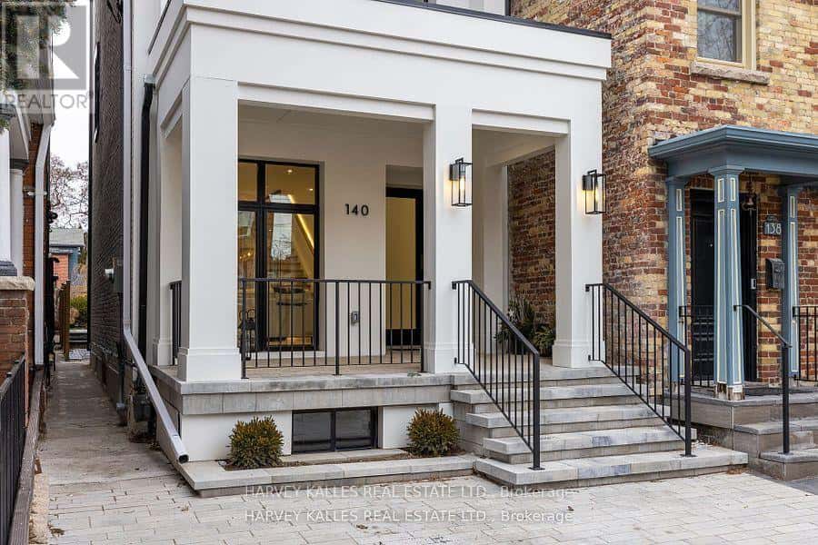 Toronto (Trinity-Bellwoods) — Toronto (Trinity-Bellwoods) - Photo 2 of 20