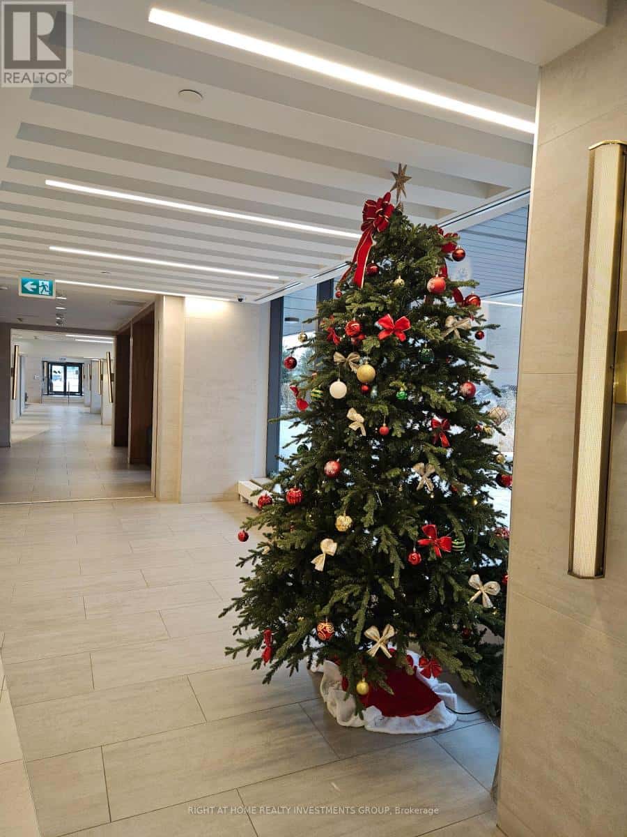 Toronto (Flemingdon Park) — Toronto (Flemingdon Park) - Photo 4 of 28