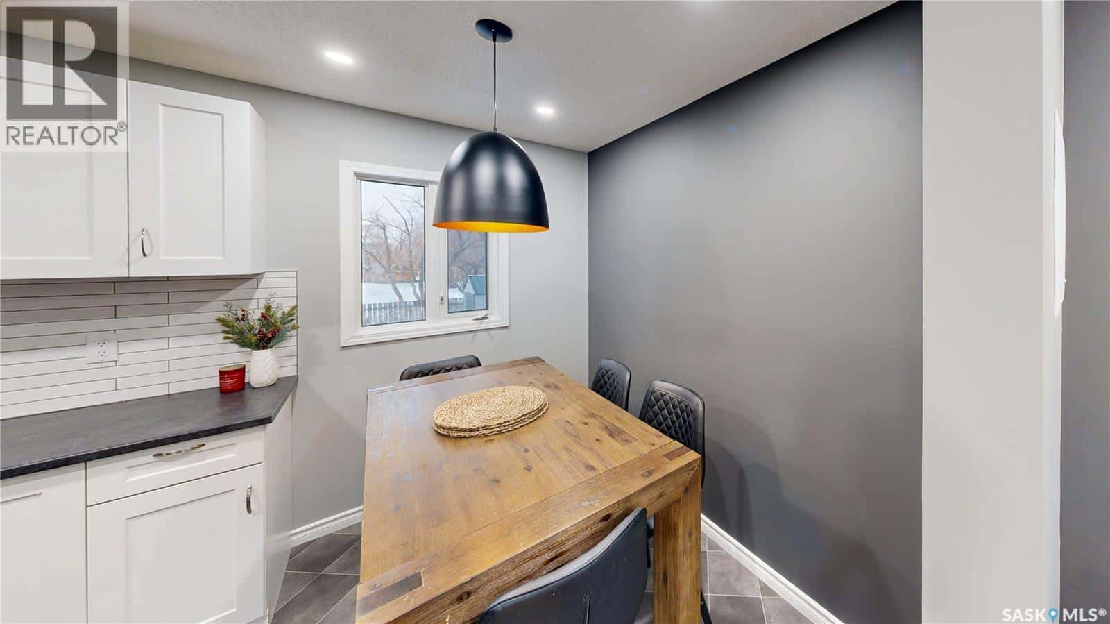 Regina — Regina - Photo 2 of 44