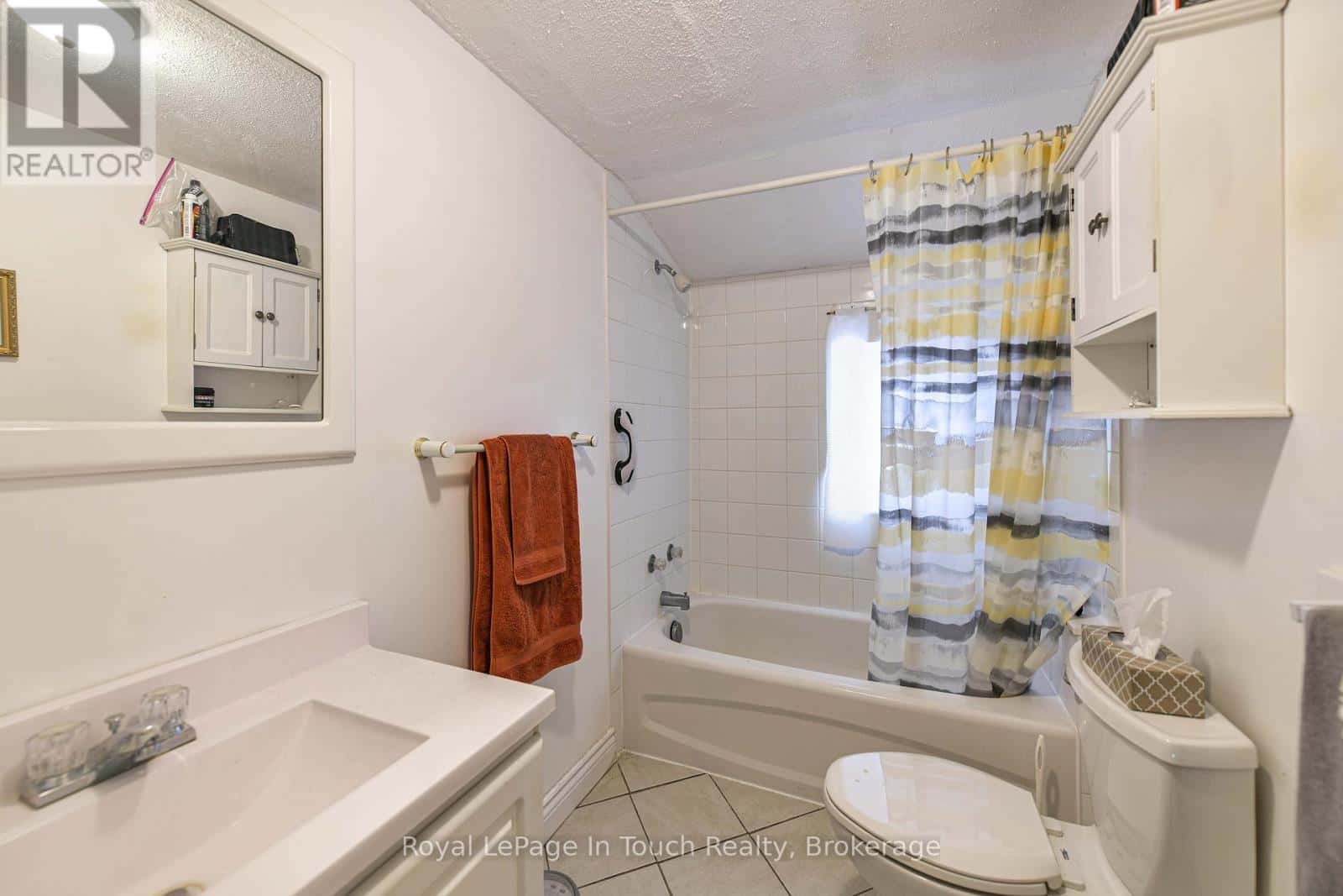 Tay — Tay - Photo 5 of 48