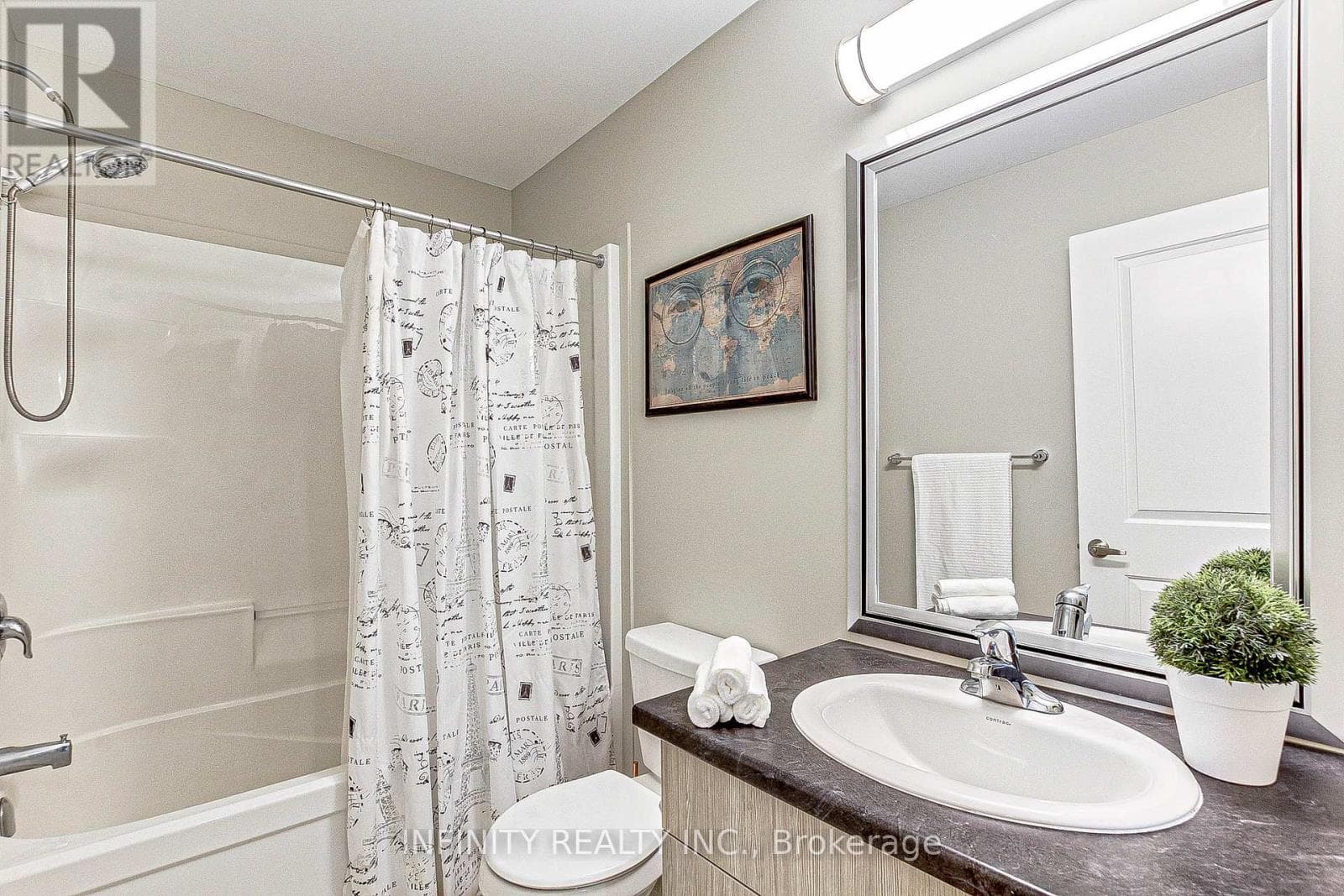 London East (East D) — London East (East D) - Main photo