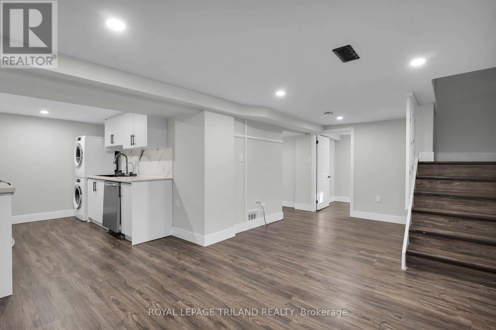 St. Thomas — St. Thomas - Photo 4 of 13