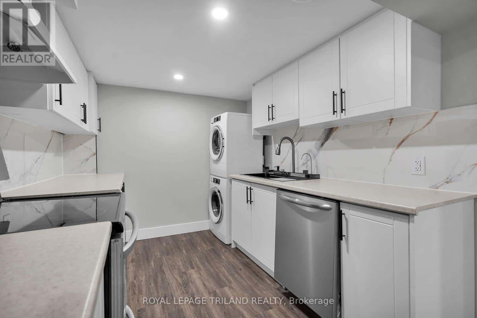 St. Thomas — St. Thomas - Photo 2 of 13