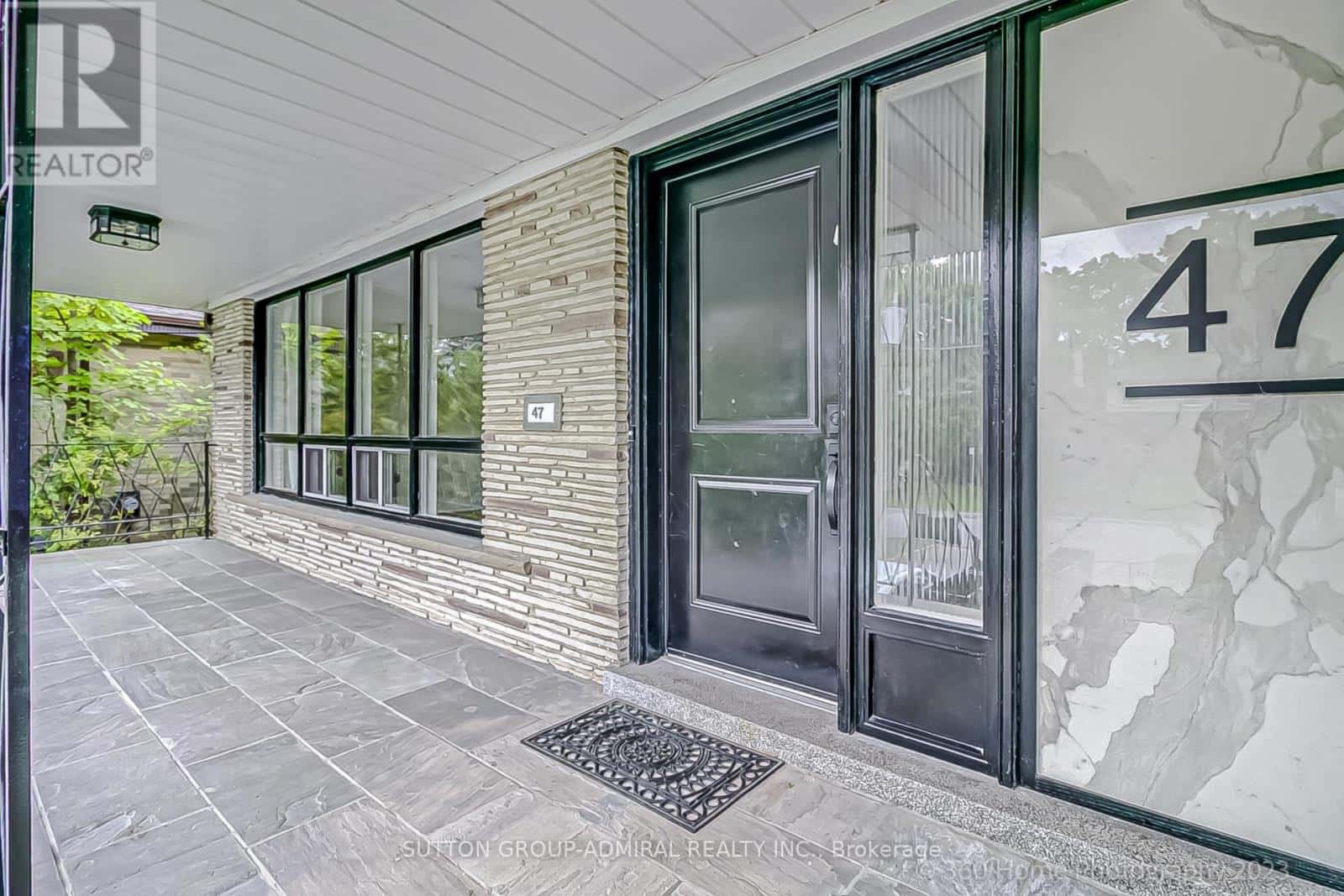 Toronto (Bathurst Manor) — Toronto (Bathurst Manor) - Photo 2 of 48