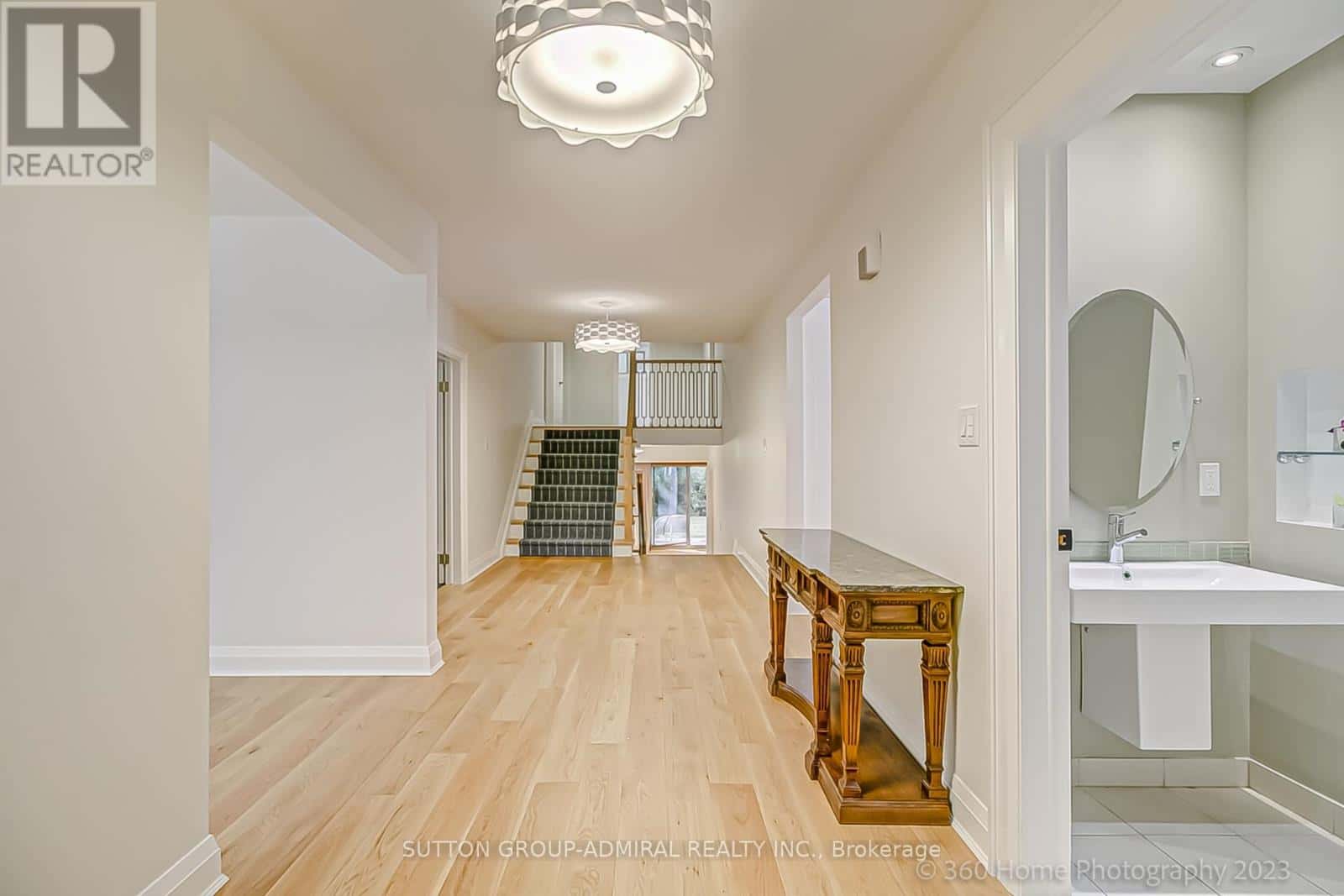 Toronto (Bathurst Manor) — Toronto (Bathurst Manor) - Photo 4 of 48