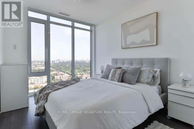 Toronto (Banbury-Don Mills) — Toronto (Banbury-Don Mills) - Photo 2 of 23