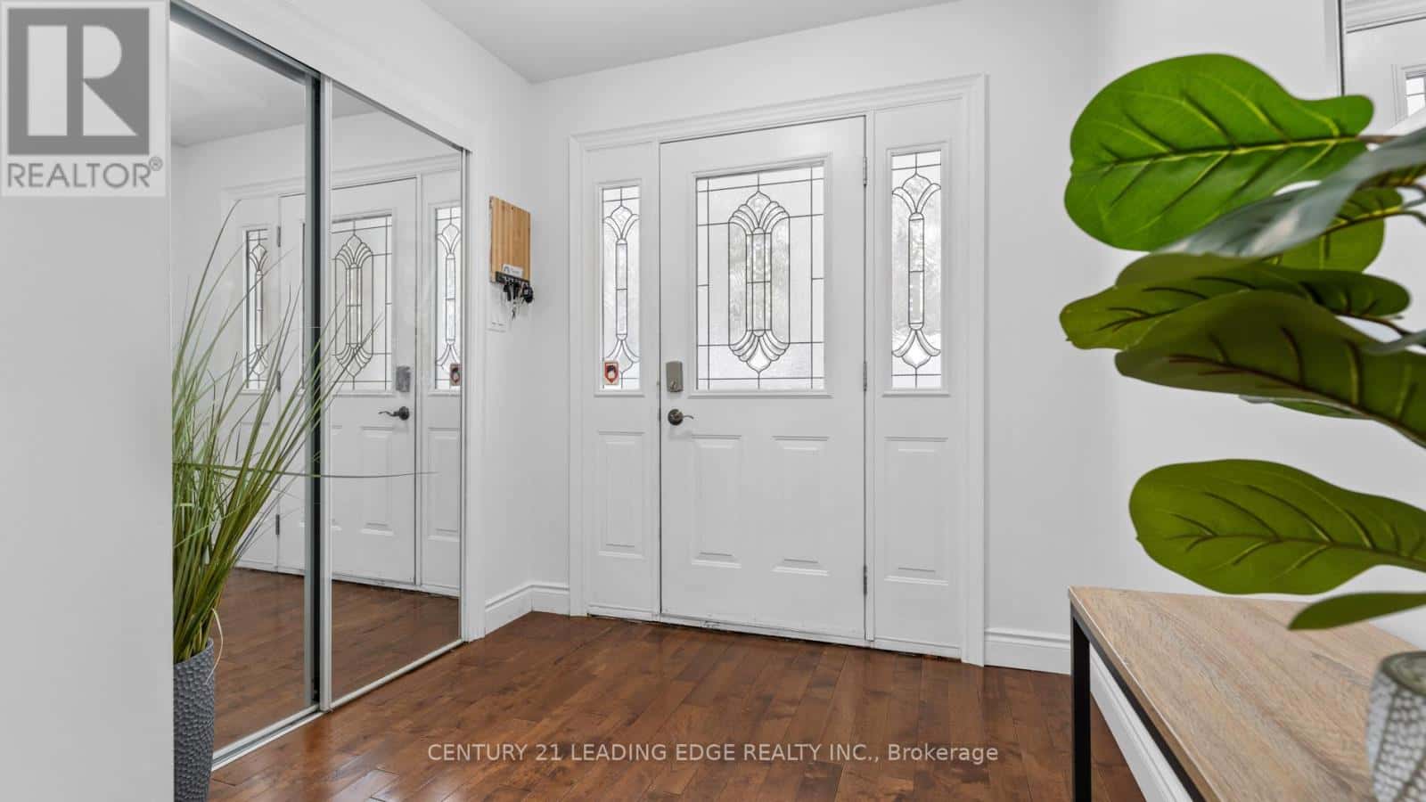 69 CALAIS STREET — Whitby (Lynde Creek), Ontario - Photo 5 of 94