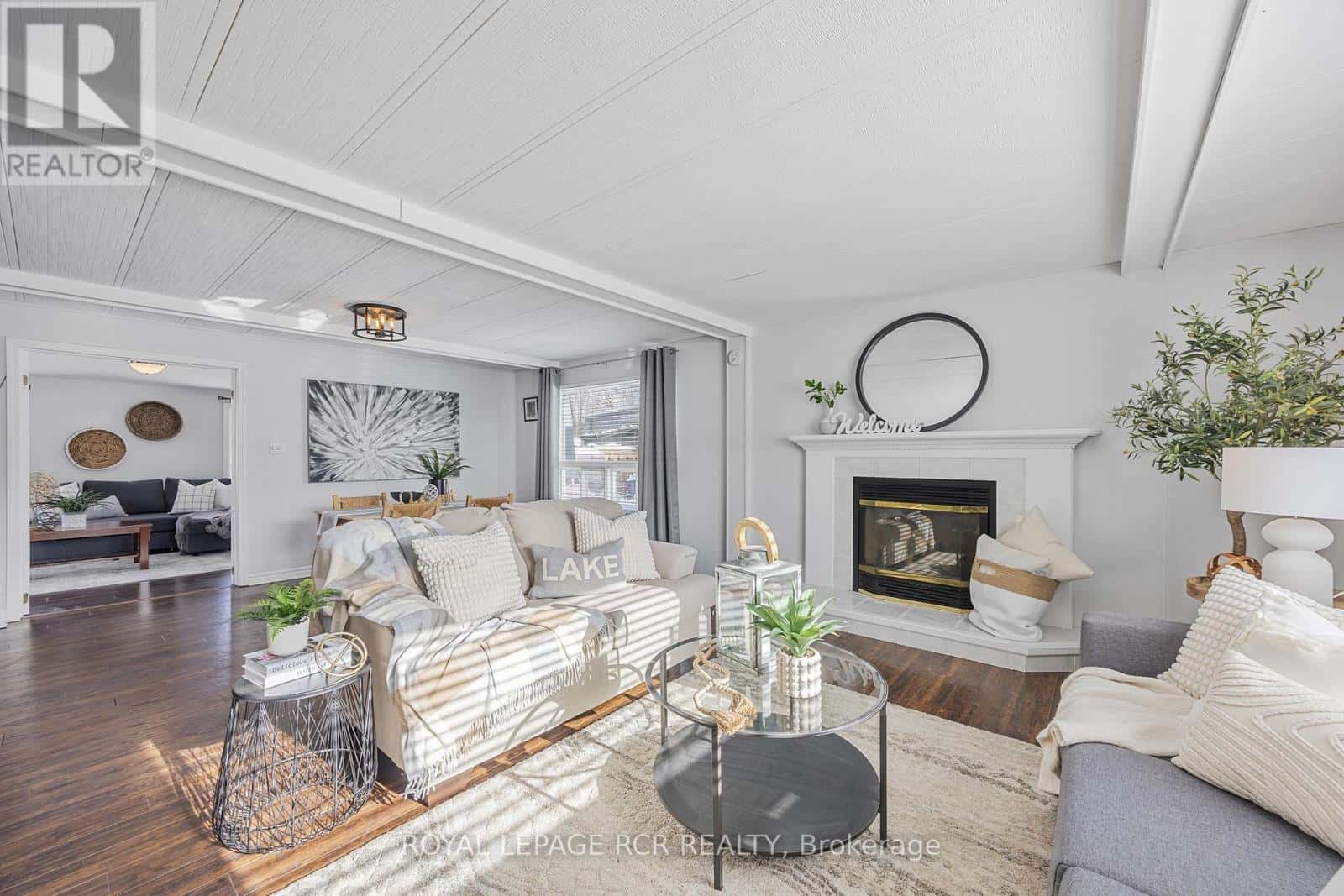 Innisfil — Innisfil - Photo 5 of 46