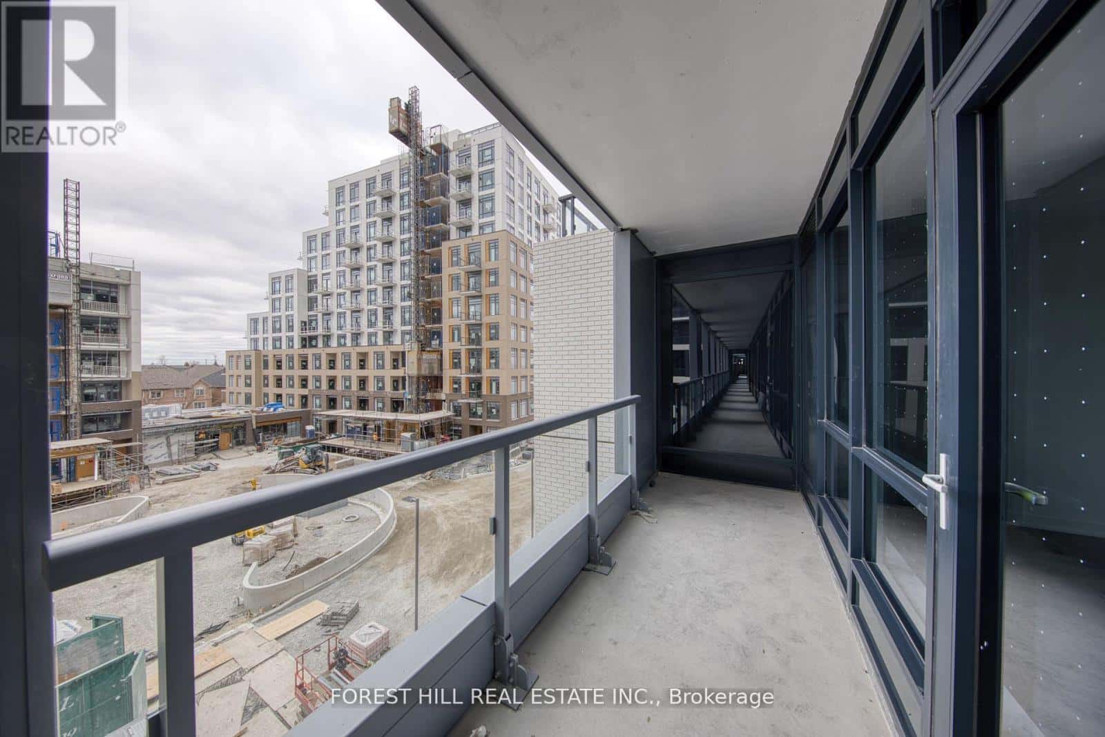 Vaughan (Beverley Glen) — Vaughan (Beverley Glen) - Photo 3 of 14