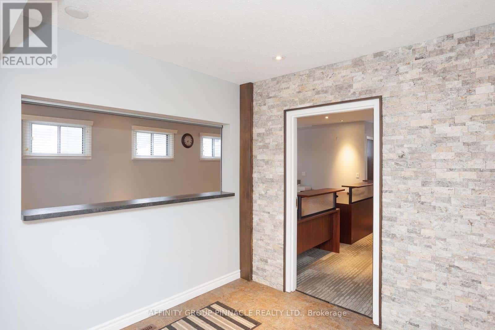 Kawartha Lakes (Lindsay) — Kawartha Lakes (Lindsay) - Photo 5 of 34