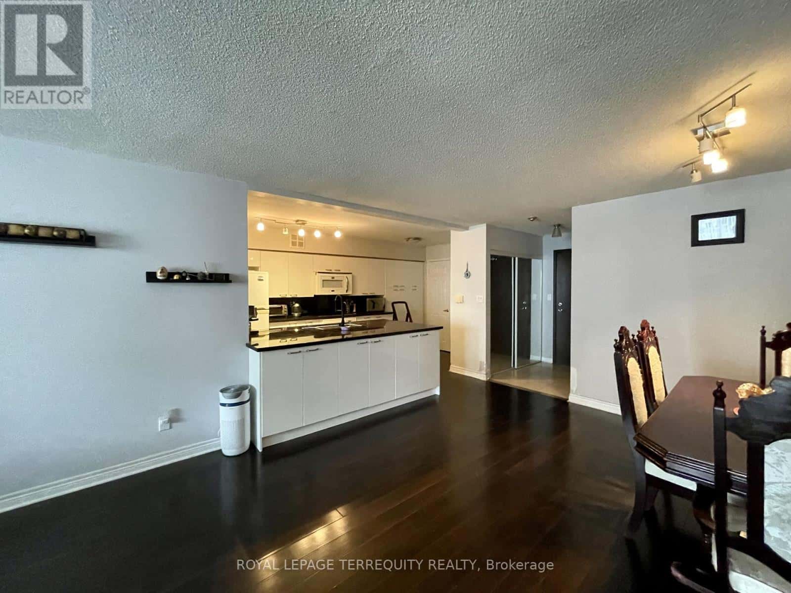 1009 - 30 GREENFIELD AVENUE — Toronto (Willowdale East), Ontario - Photo 2 of 45