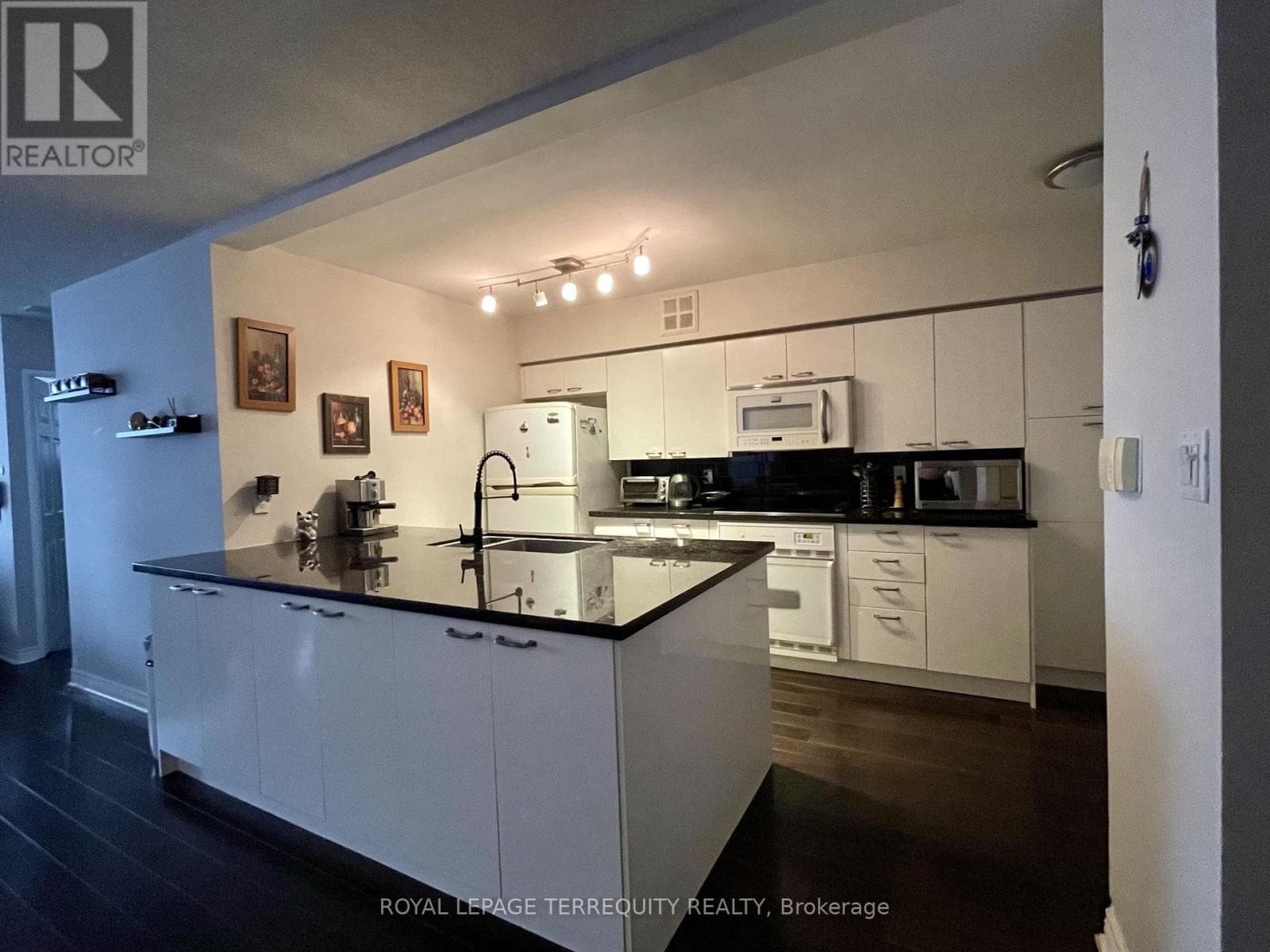 1009 - 30 GREENFIELD AVENUE — Toronto (Willowdale East), Ontario - Main photo