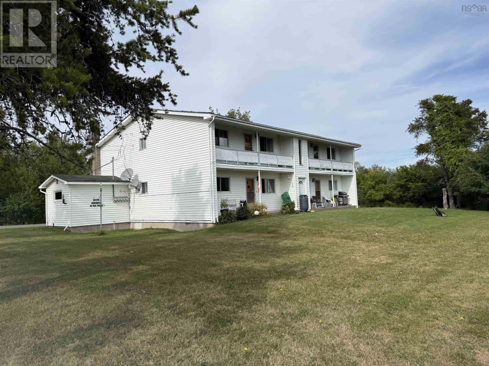 106 Pine Street — Pictou, Nova Scotia - Photo 3 of 32