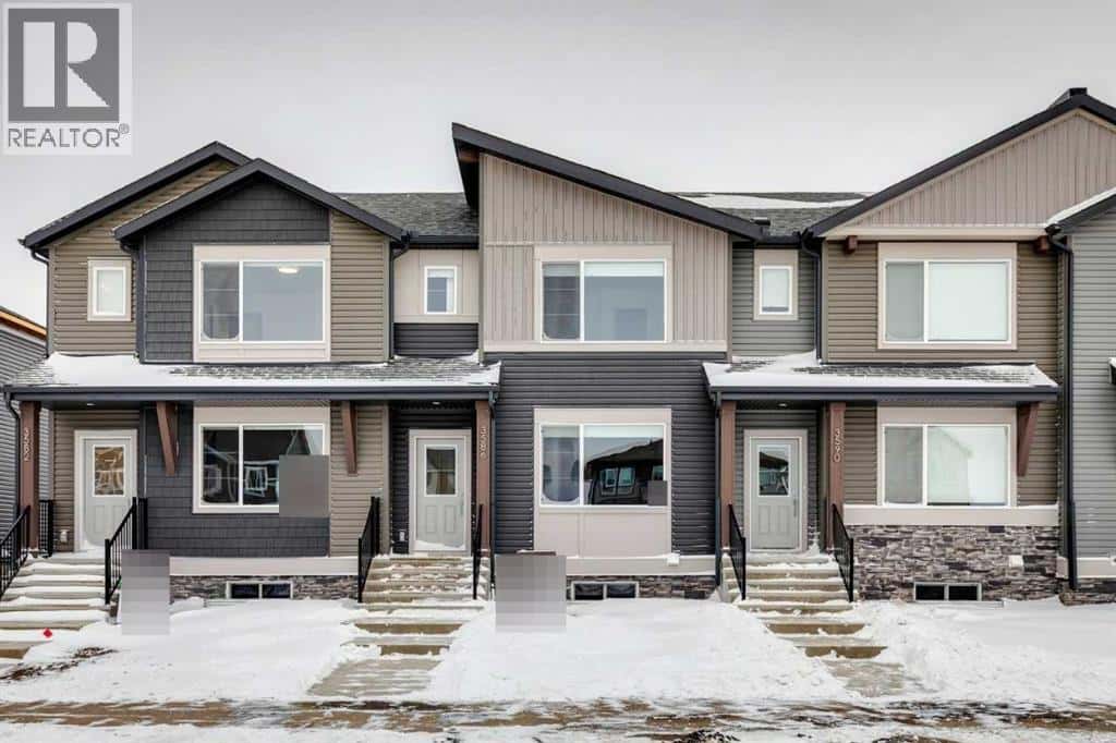 3586 Chestermere Boulevard — Chestermere, Alberta - Photo 3 of 39