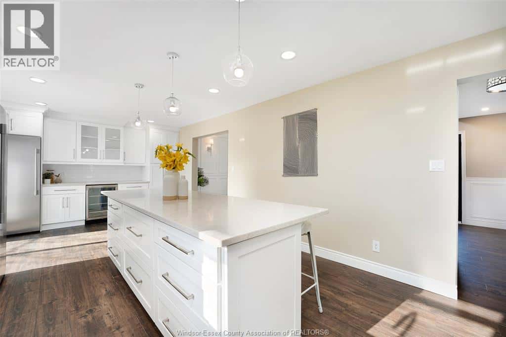 Comber — Comber - Photo 3 of 47