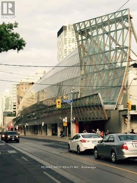 Toronto (Kensington-Chinatown) — Toronto (Kensington-Chinatown) - Photo 5 of 18