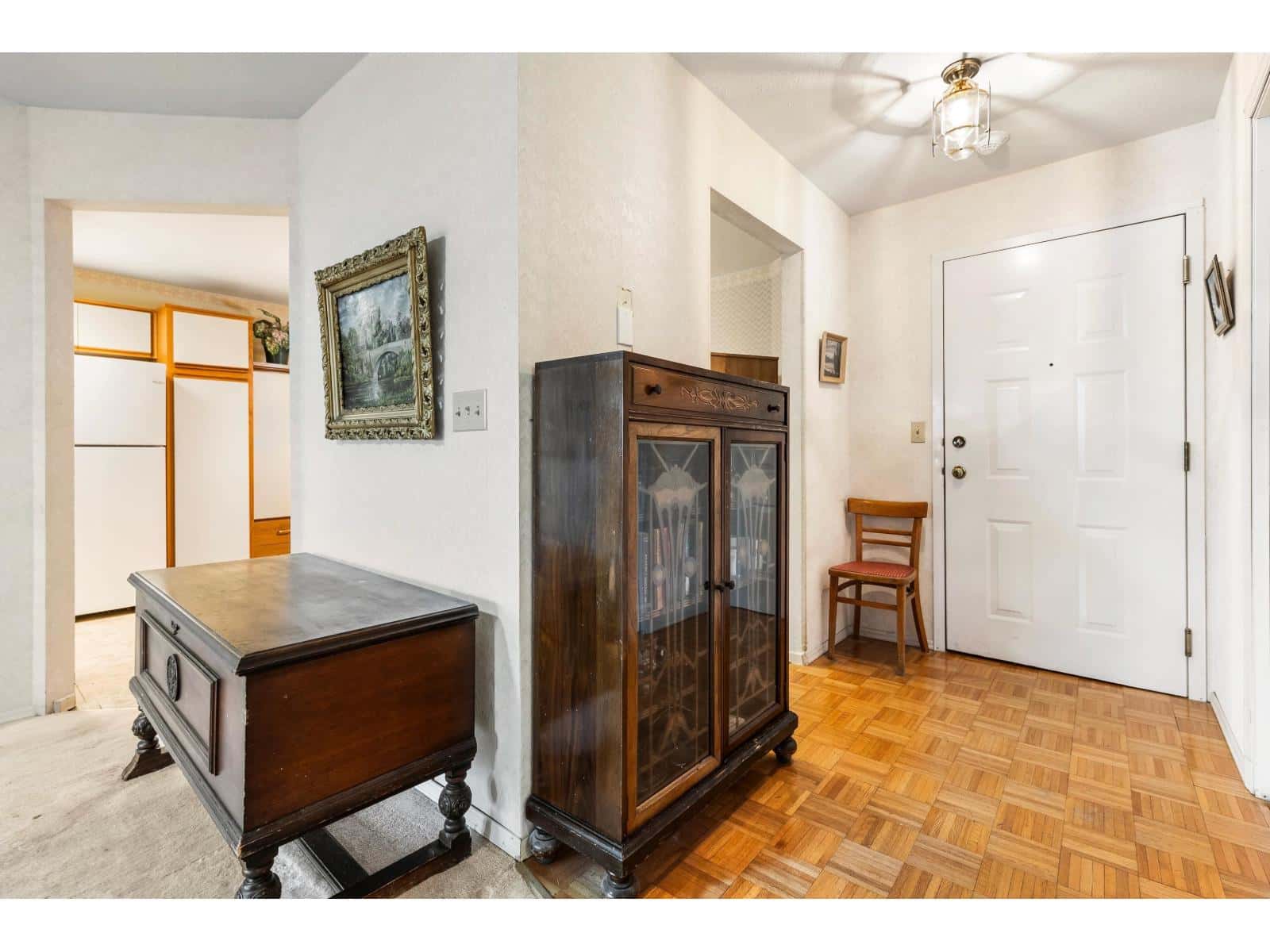 202 33233 E BOURQUIN CRESCENT — Abbotsford, British Columbia - Photo 4 of 30