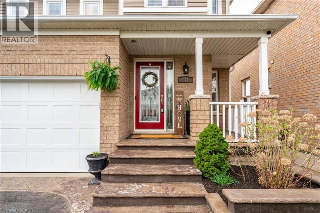 141 VOYAGER Pass — Binbrook, Ontario - Photo 3 of 46