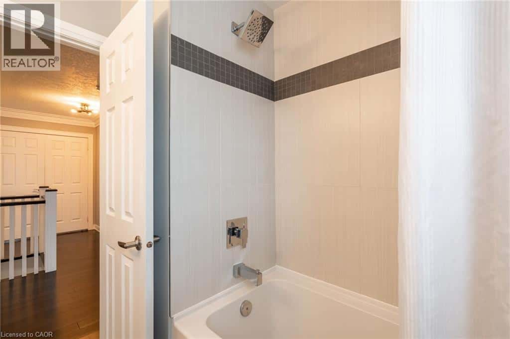 Binbrook — Binbrook - Photo 2 of 46