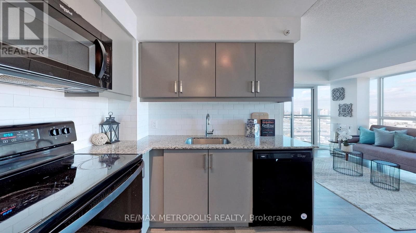 Toronto (Woburn) — Toronto (Woburn) - Main photo