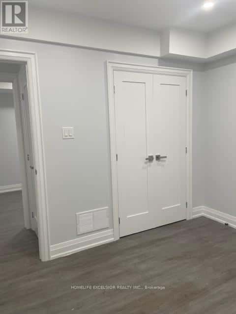 Toronto (Birchcliffe-Cliffside) — Toronto (Birchcliffe-Cliffside) - Photo 4 of 11