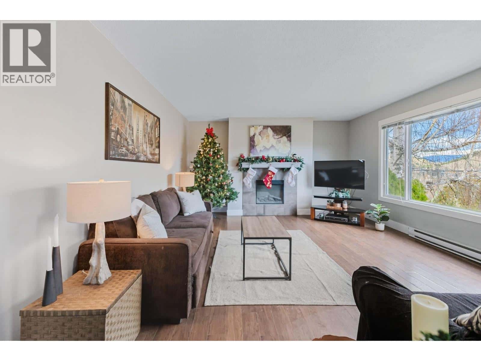 2126 Verde Vista Road — Kelowna, British Columbia - Photo 2 of 41