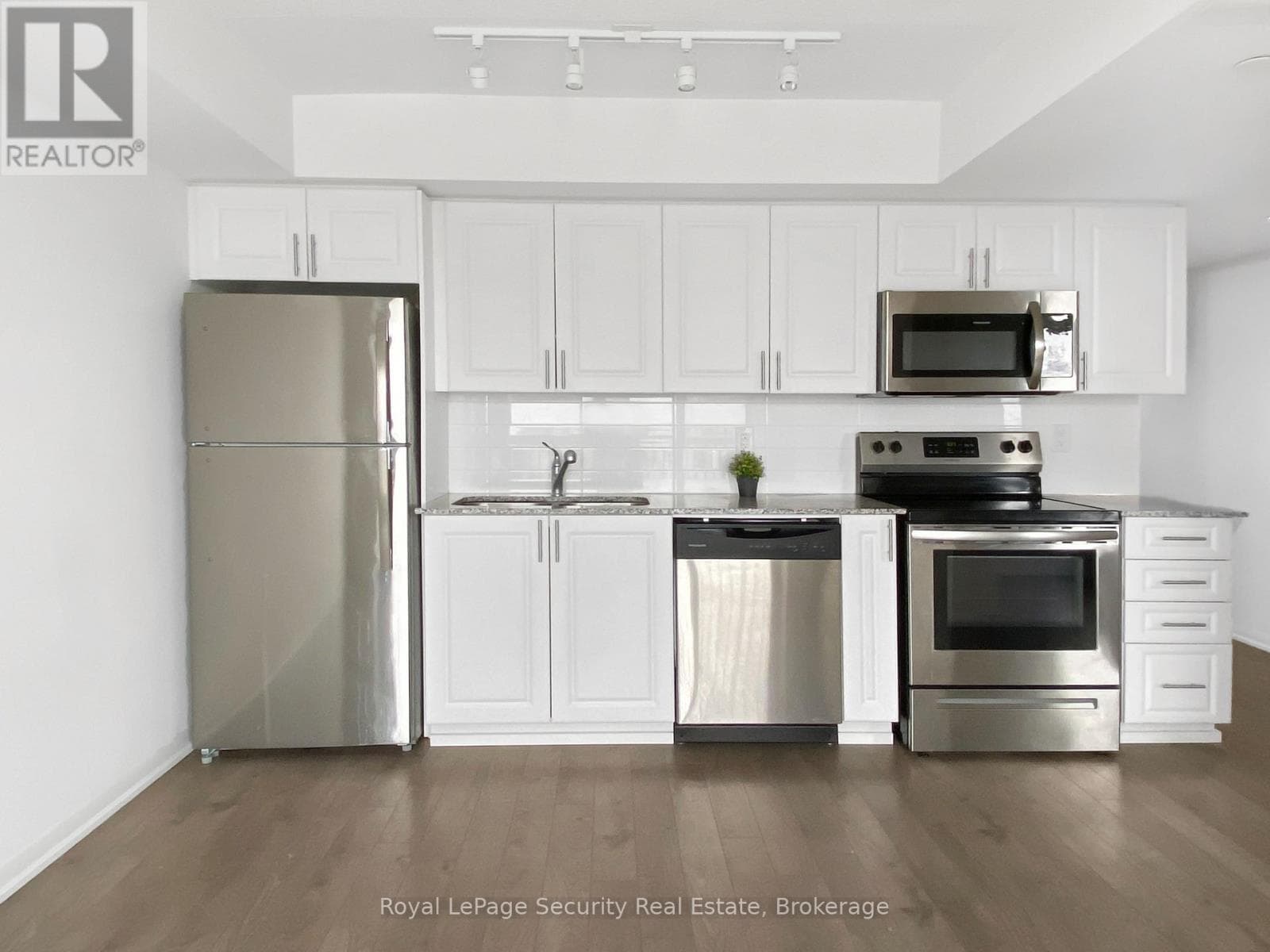 Toronto (Yorkdale-Glen Park) — Toronto (Yorkdale-Glen Park) - Main photo