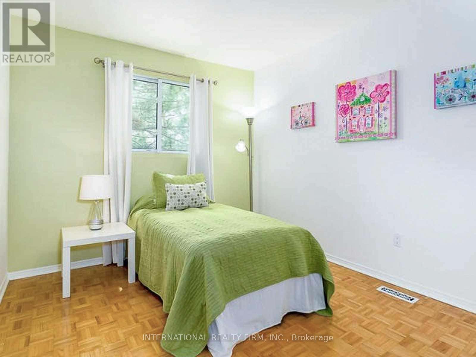 Mississauga (Meadowvale) — Mississauga (Meadowvale) - Photo 3 of 21