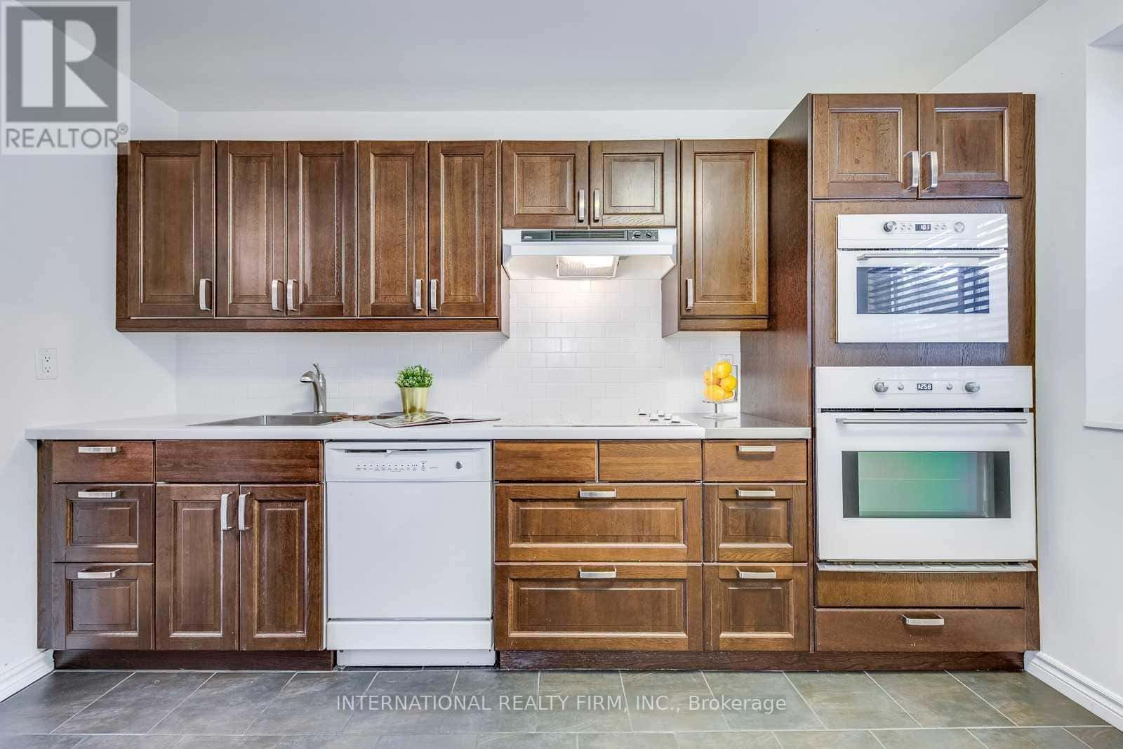 Mississauga (Meadowvale) — Mississauga (Meadowvale) - Photo 4 of 21