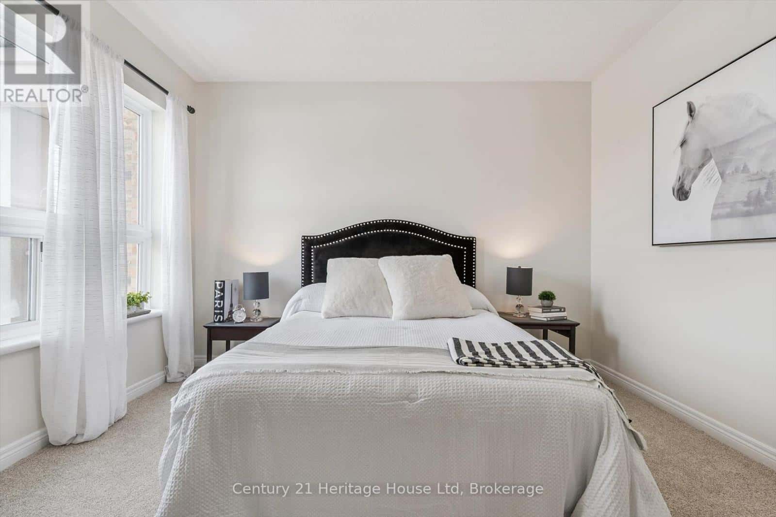 Guelph (Willow West/Sugarbush/West Acres) — Guelph (Willow West/Sugarbush/West Acres) - Photo 3 of 35